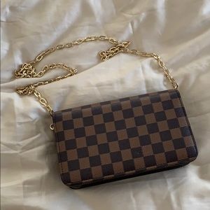 Daisy rose crossbody checkered bag!